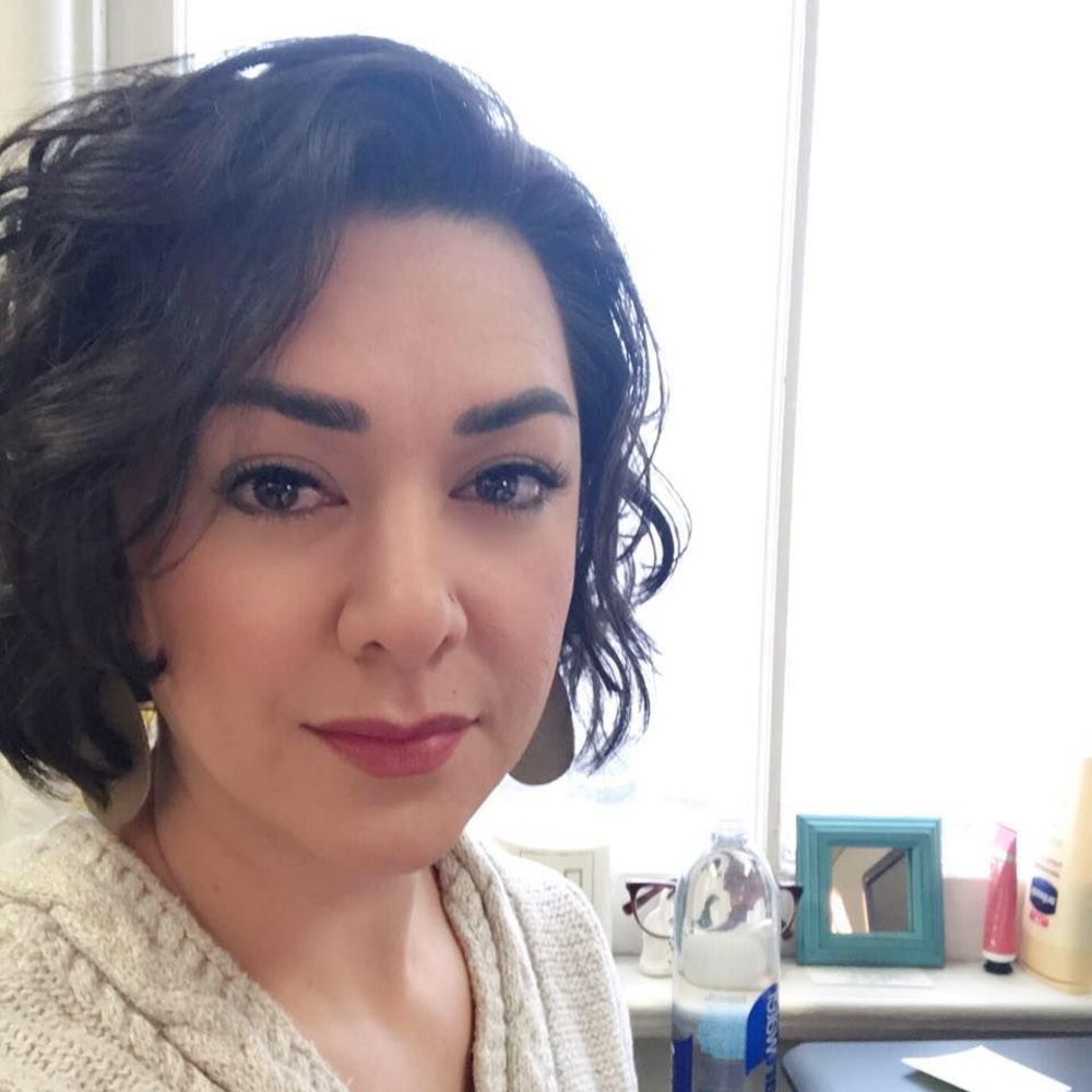 Meet your Posher, Evita